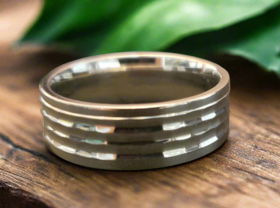 Ladies/Men's Shiny Etched Steel Ring