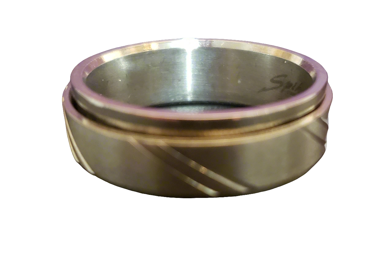 Spinner Ring Diagonal Line Beveled Pattern