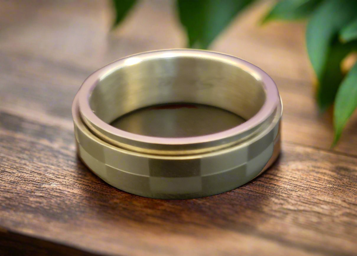Spinner Ring Large Checker Pattern
