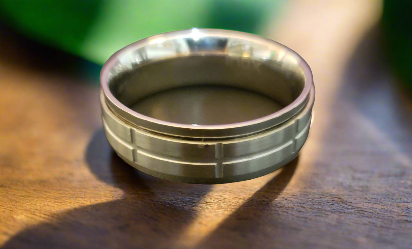 Spinner Ring Beveled Pattern