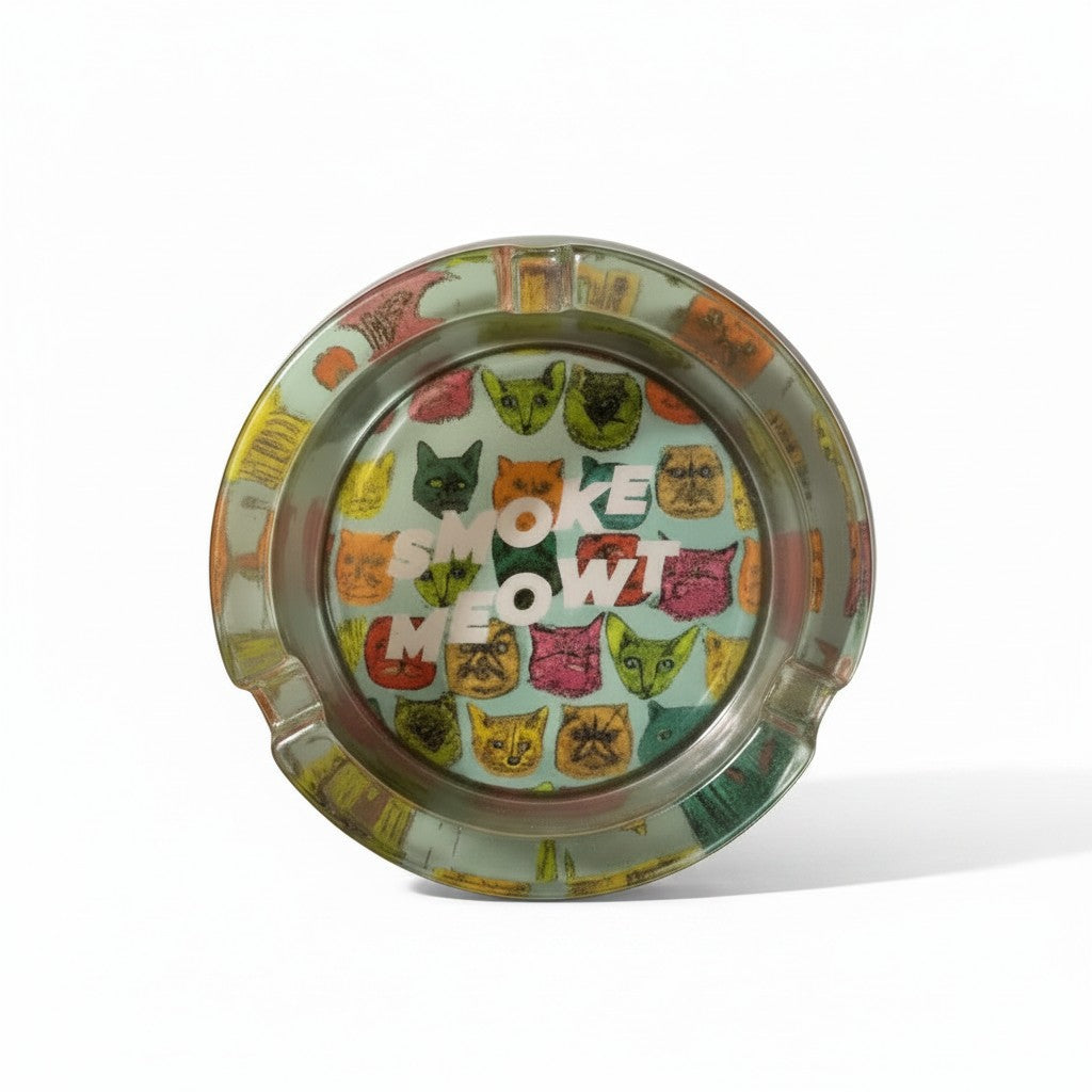 Funny Multi-Cat "Smoke Meowt" 3 Inch Glass Ashtray on a white background showing close up design detail.
