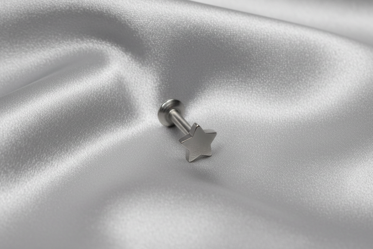 Internally Threaded Star Labret Lip Ring - 316L Stainless Steel