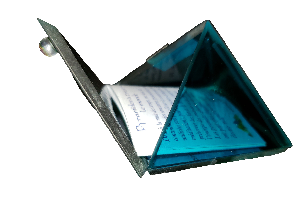 Glass Mini Pyramid with Pentacle