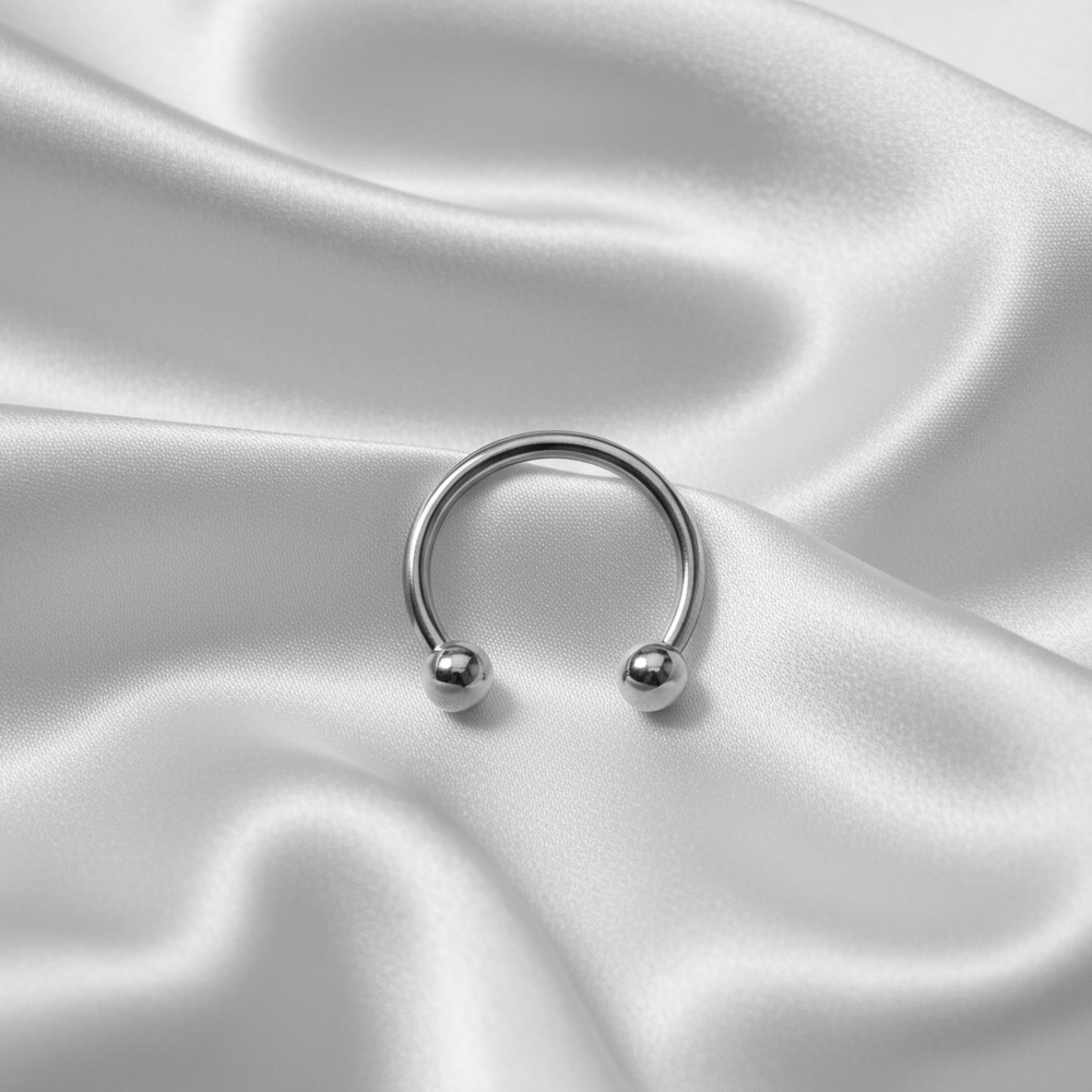 Versatile Steel Horseshoe Curved Barbell in 316l stainless steel.
