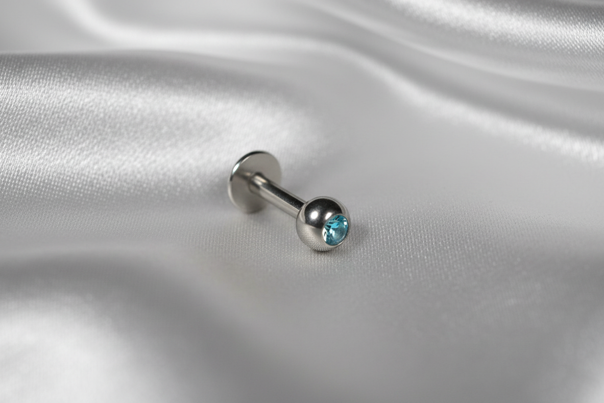 Aqua Crystal Labret Lip Ring in 316l stainless steel.